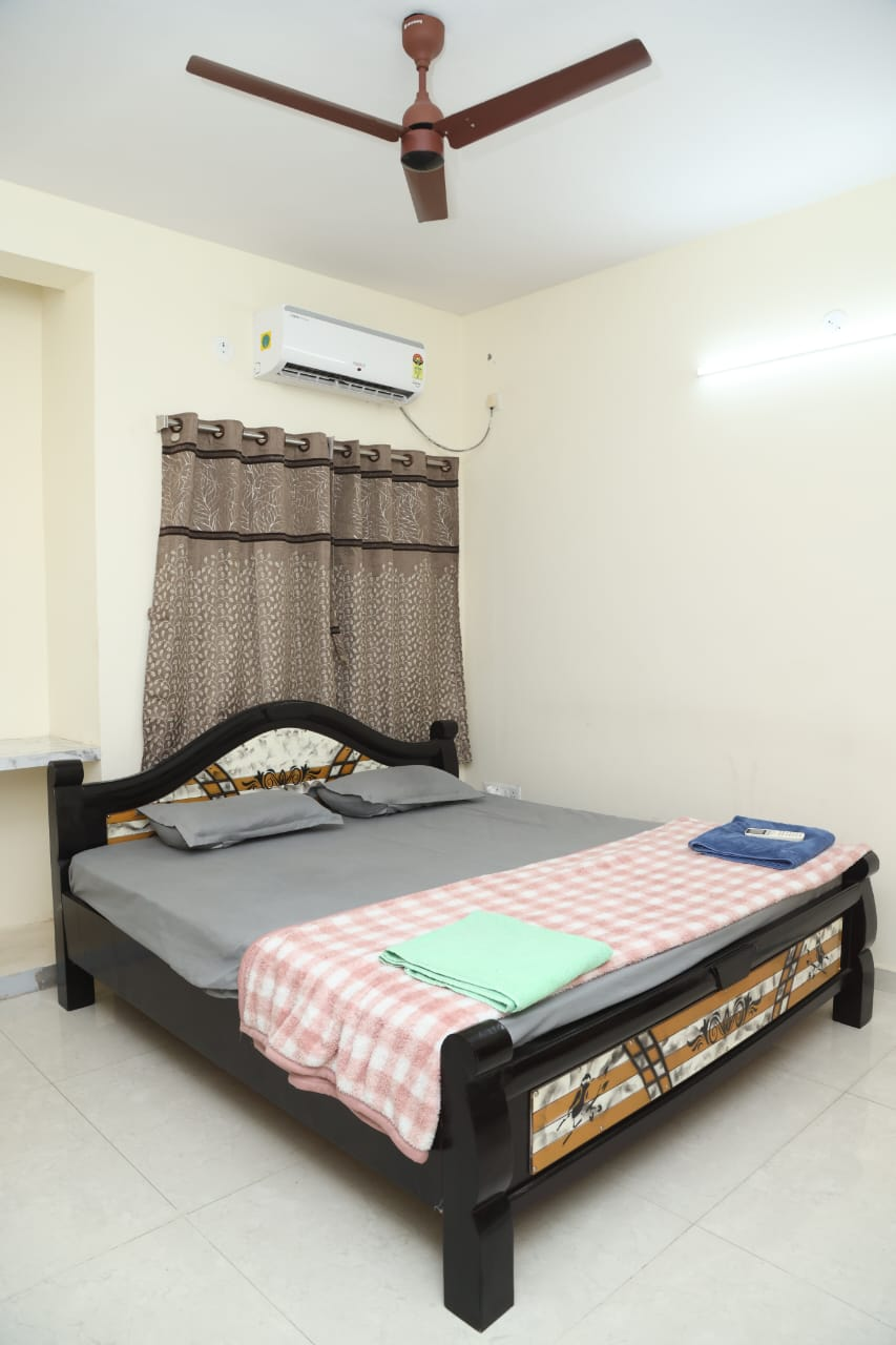Frndspace bedroom with grey bedding