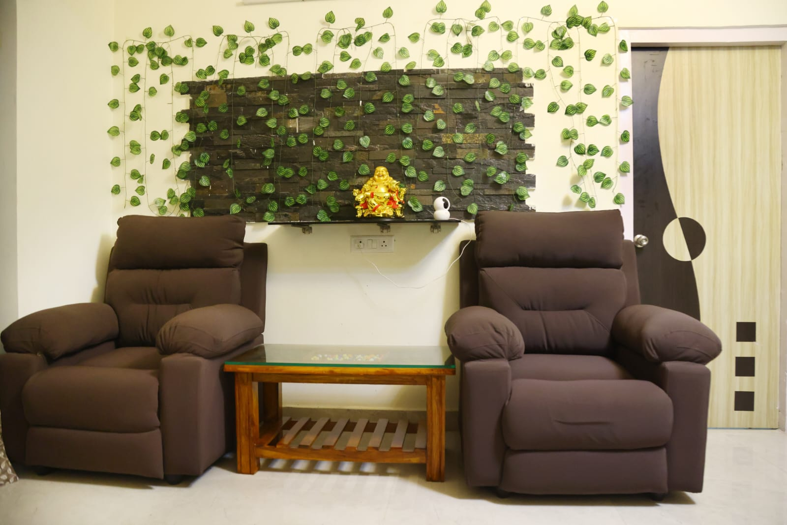 Lounge seating at Frndspace
